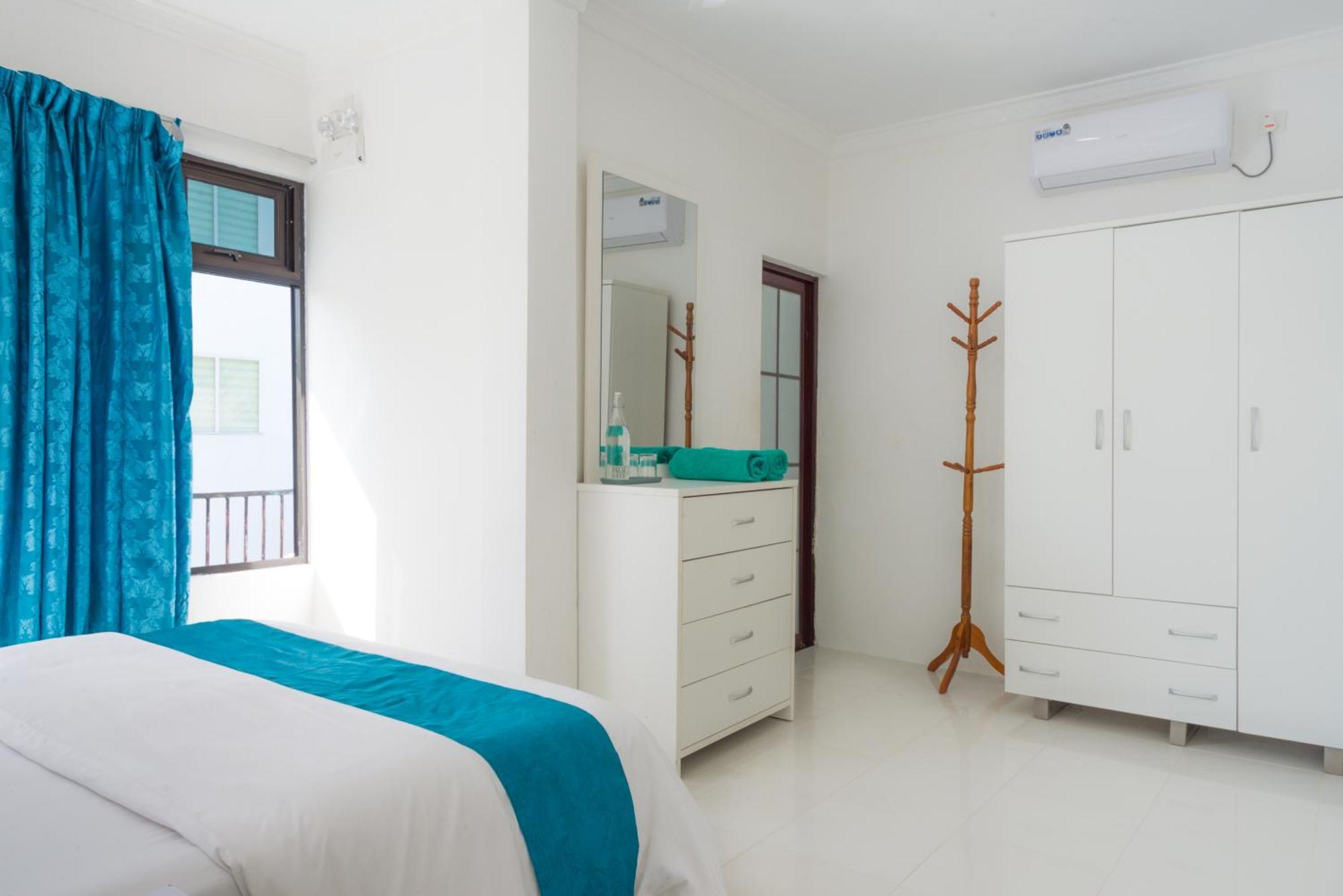 Palm Gate Maldives Hotel Thulusdhoo Exterior photo