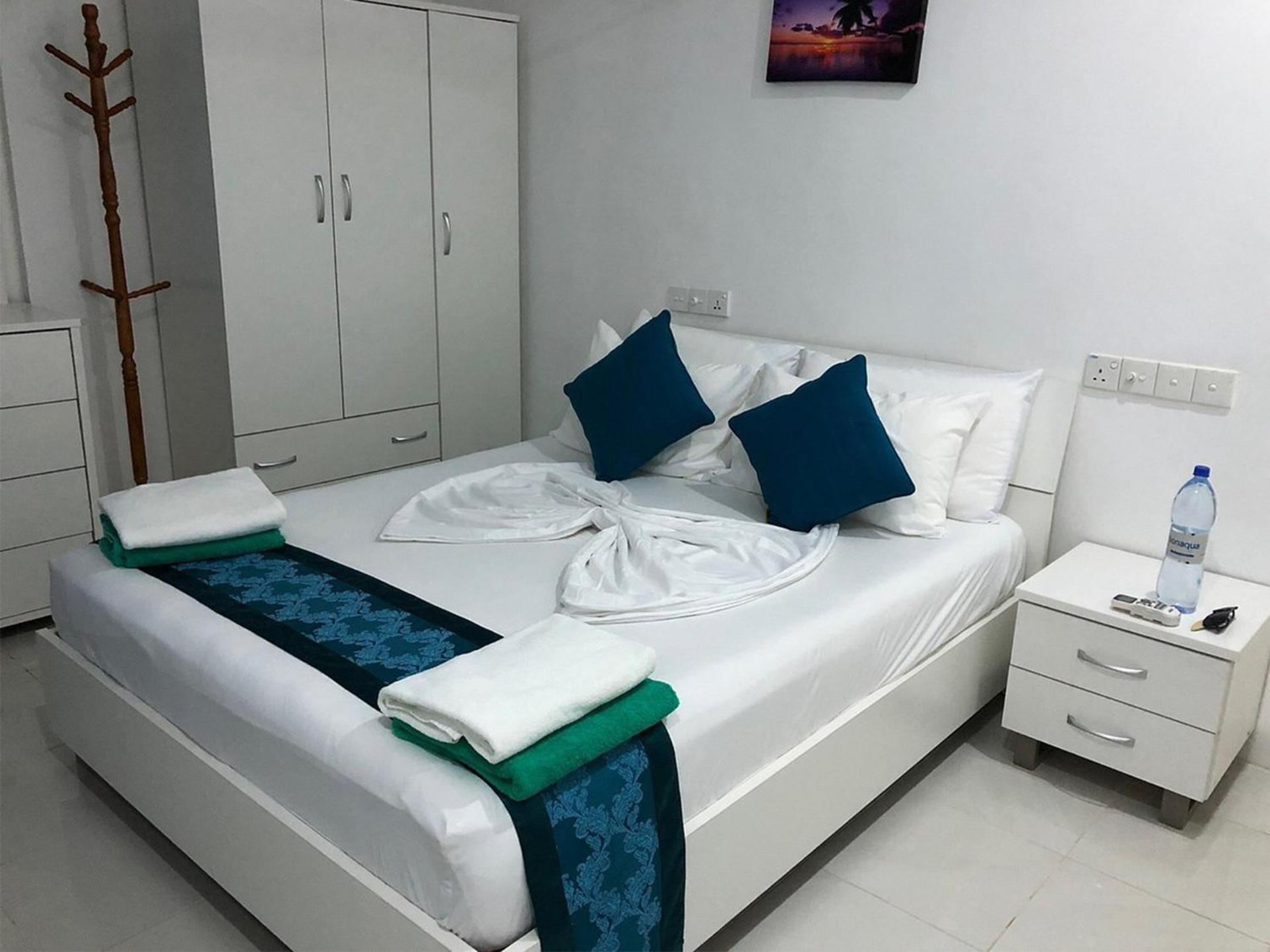 Palm Gate Maldives Hotel Thulusdhoo Exterior photo